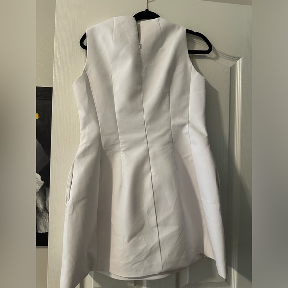 Gianni Bini Emma Crepe Structured Sleeveless A-Line Mini Dress - Picture 3 of 3